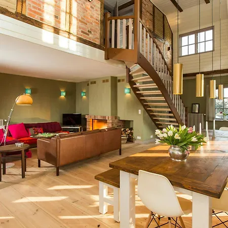 Spacious Vacation With A Garden View Walow