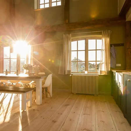 Spacious Vacation With A Garden View Semesterbostad Walow