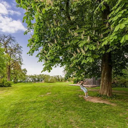 Spacious Vacation With A Garden View بيت للعطل *