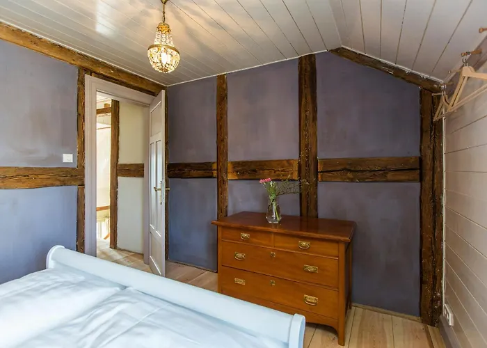 Dom wakacyjny Spacious Vacation With A Garden View Walow